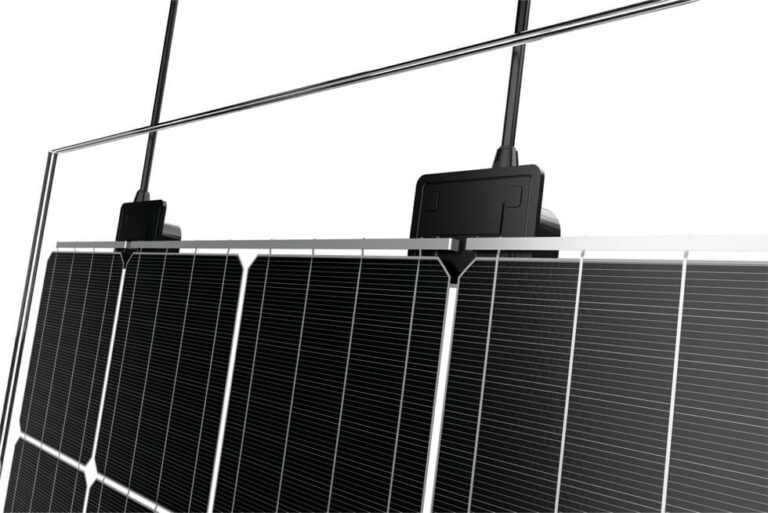 SolarWatt áttetsző napelem